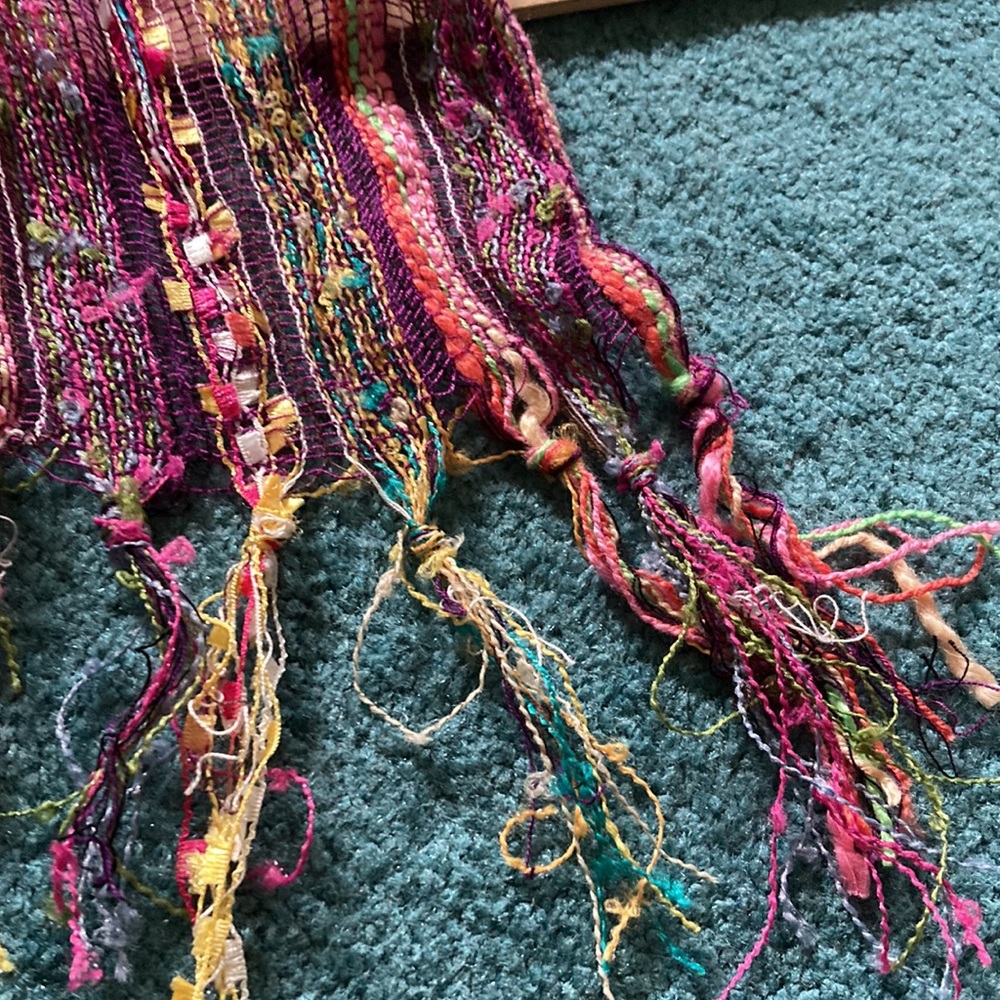 Multi colored scarf - Picture 4 of 4
